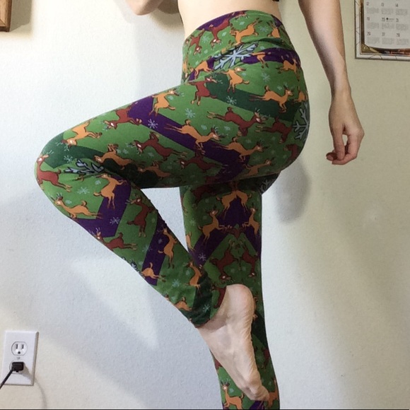 Lularoe Reindeer Snowflake One Size Leggings - Picture 6 of 7